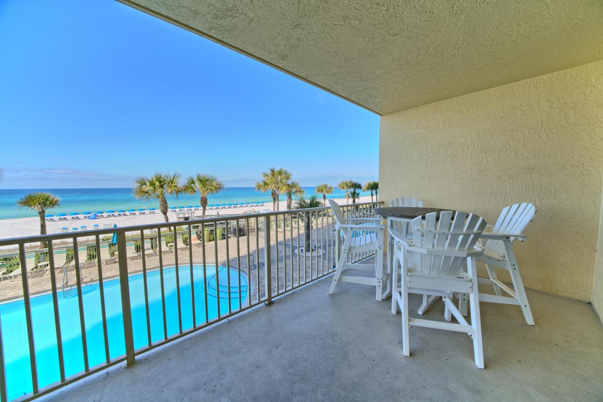 Beautiful Beachfront With Pool View - Unit 0203 Apartment