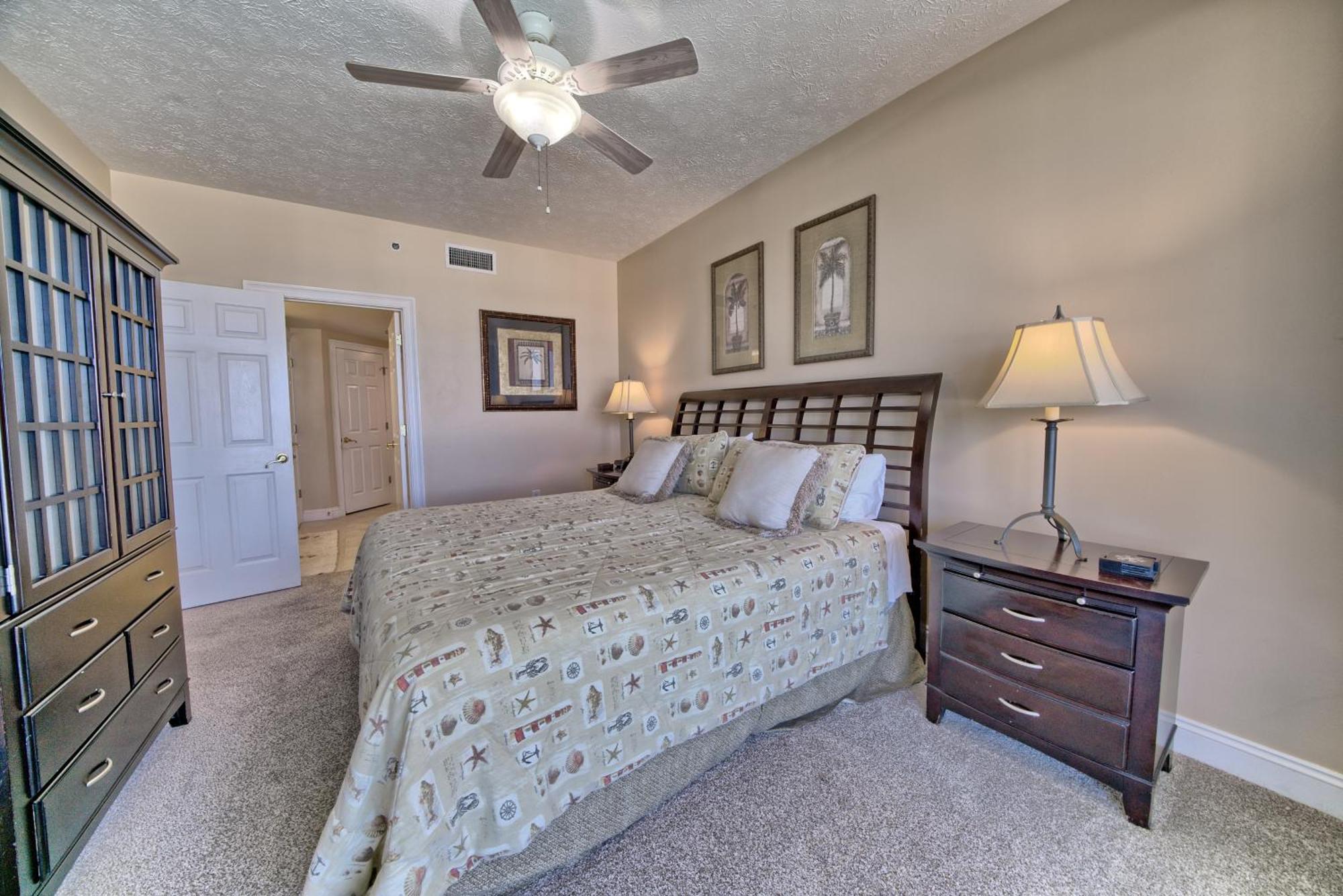Beautiful Beachfront With Pool View - Unit 0203 *