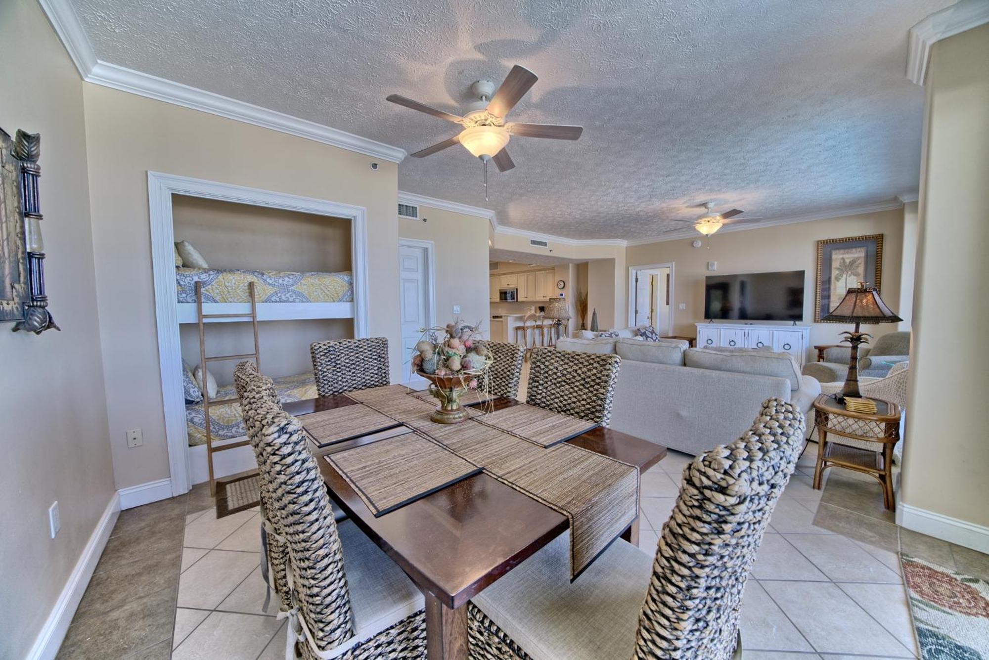 Beautiful Beachfront With Pool View - Unit 0203 Apartment *