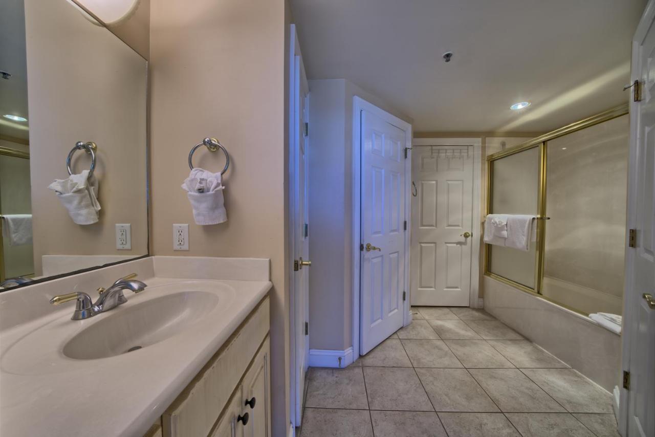 Beautiful Beachfront With Pool View - Unit 0203 Apartment Panama City Beach